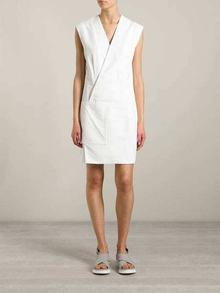 bouton levre acné ou herpes