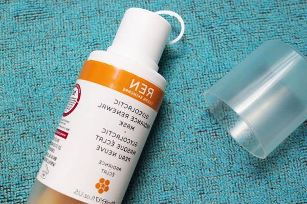 bouton levre acné ou herpes