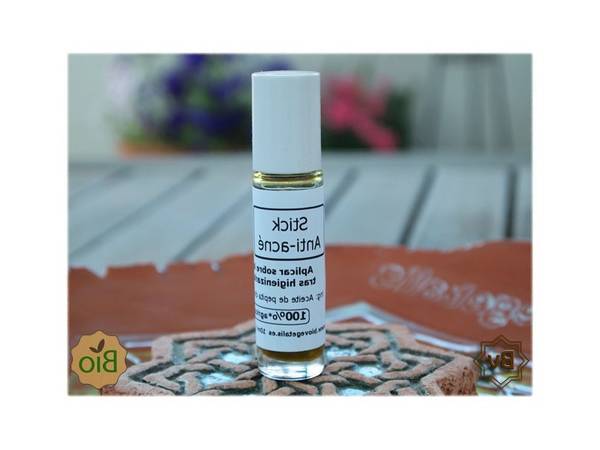 pourquoi acne adulte